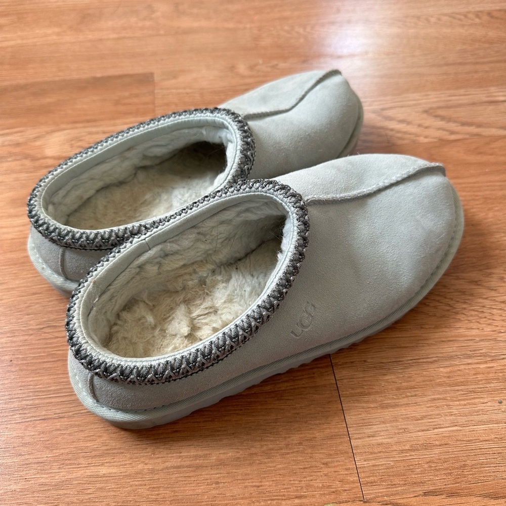 UGG tasmans